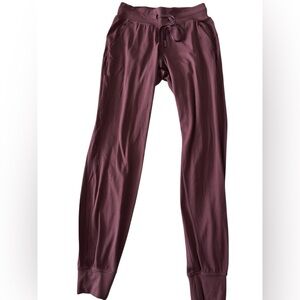 Lululemon Align Jogger Pants Womens Sz 4 Hi-Rise Nulu Cuffed Plum Tiny Flaw Snag